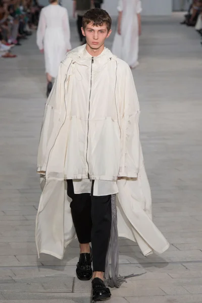 Look 37